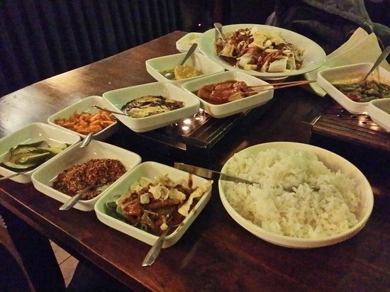 vegetarian-rice-table.jpg