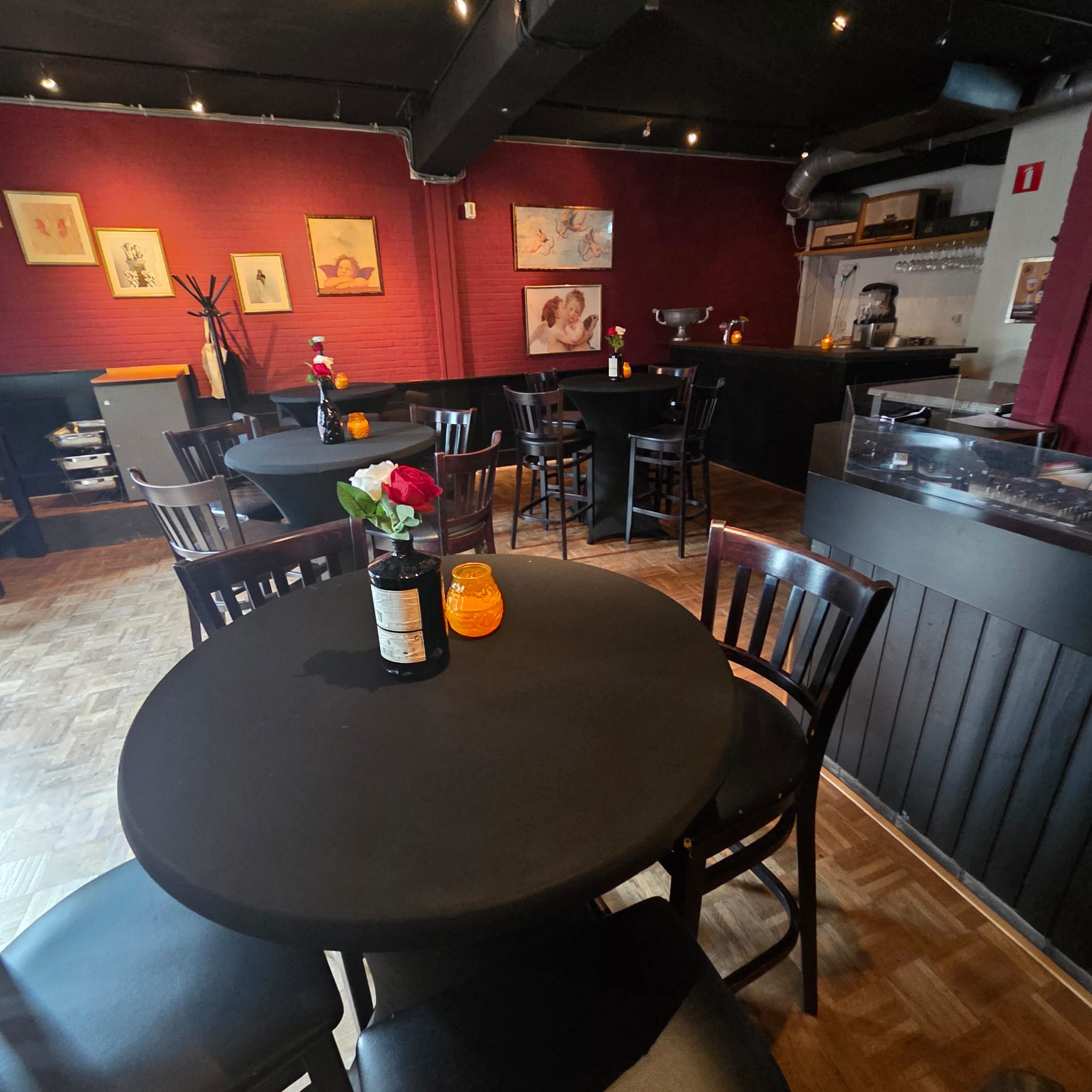 Grill & Bar Dommel 18
